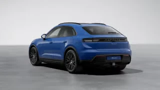 2026 Porsche Macan - Image 17 of 31