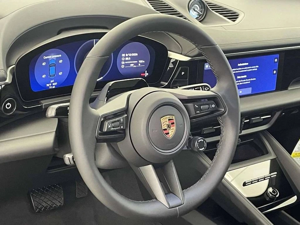 2026 Porsche Macan Electric - Image 4 of 4