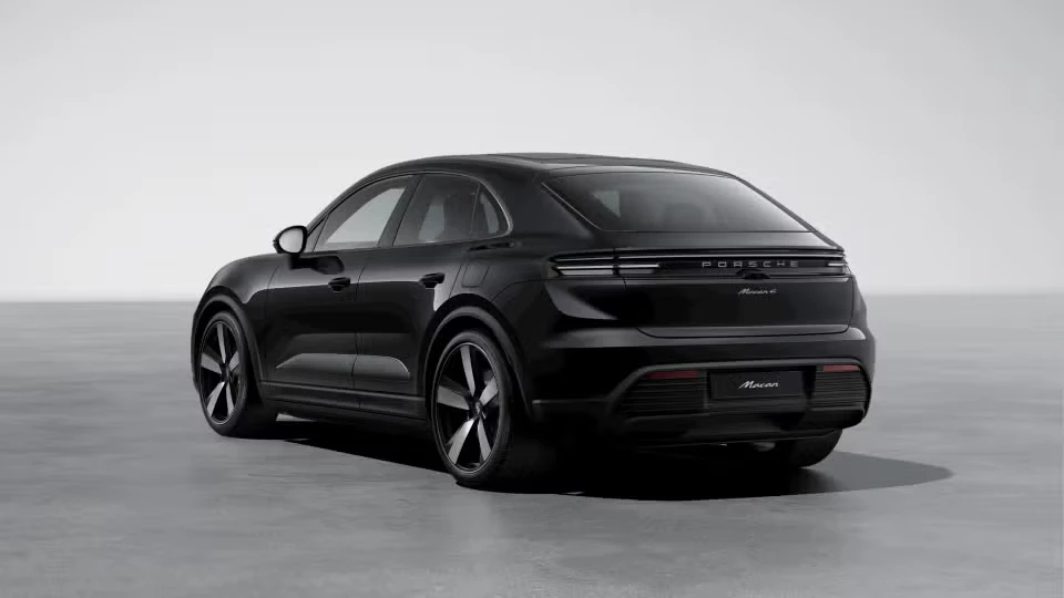 2026 Porsche Macan Electric - Image 19 of 31