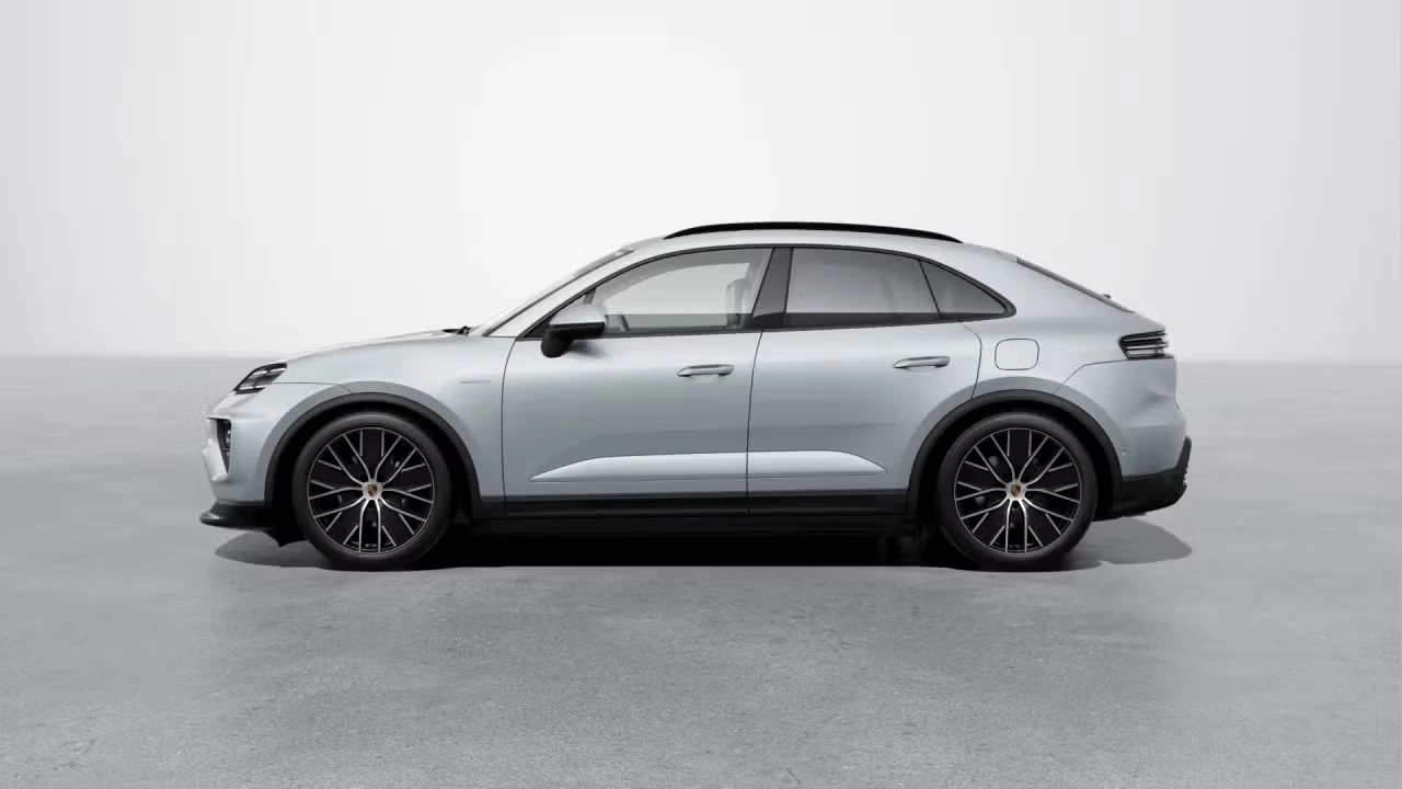 2026 Porsche Macan Electric - Image 12 of 30