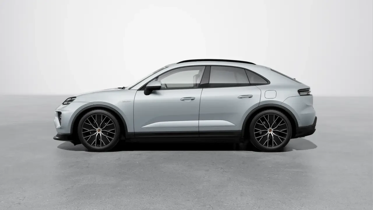 2026 Porsche Macan Electric - Image 16 of 30