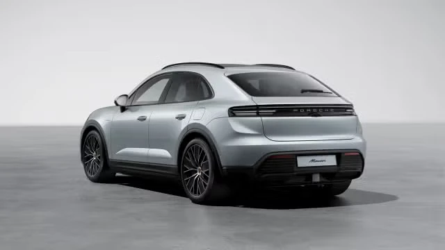 2026 Porsche Macan Electric - Image 18 of 30