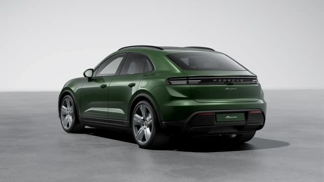 2026 Porsche Macan Electric - Image 24 of 30