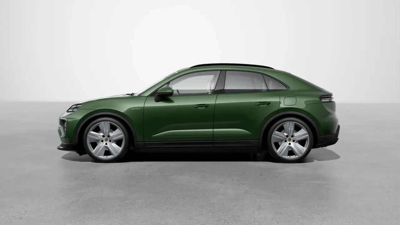 2026 Porsche Macan Electric - Image 16 of 30