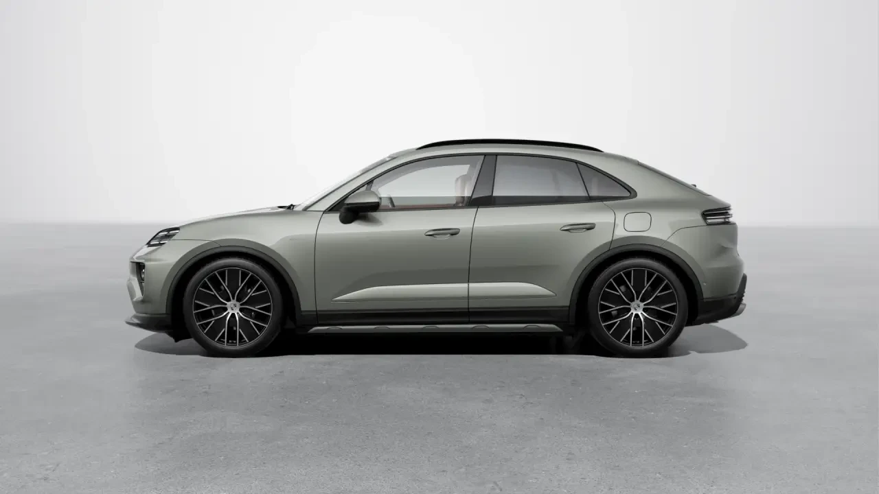 2026 Porsche Macan Electric - Image 16 of 30