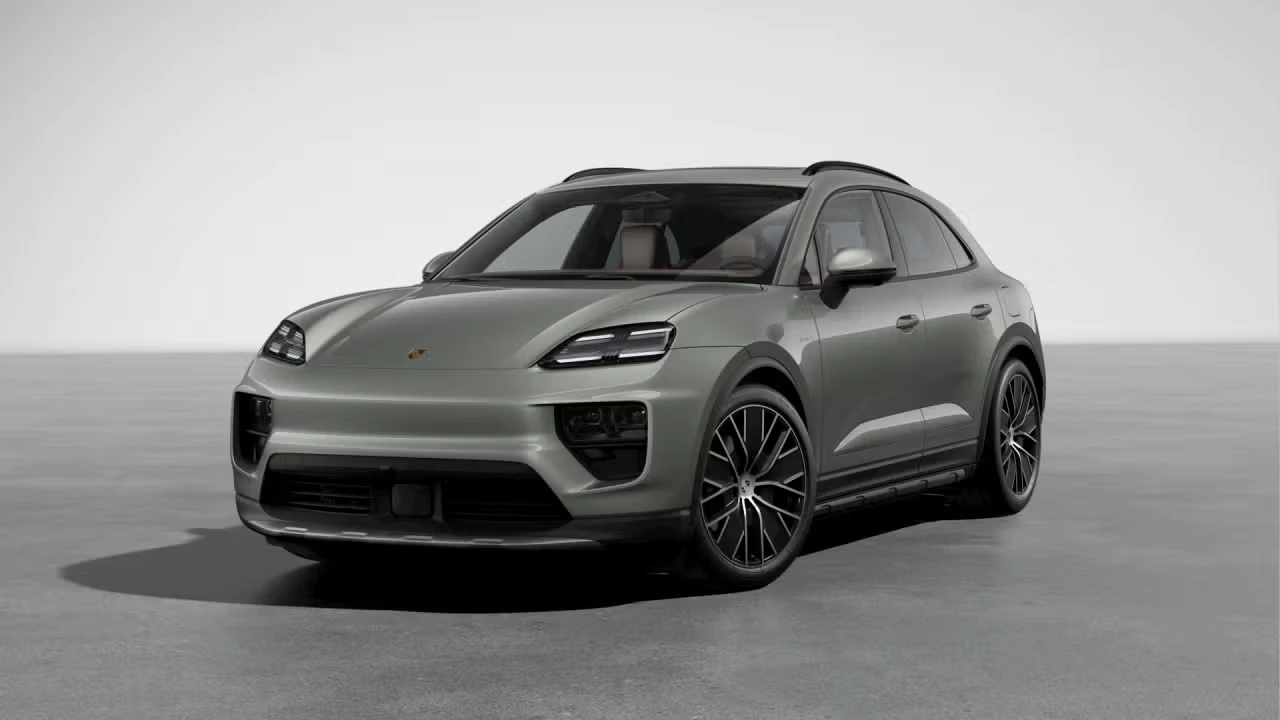 2026 Porsche Macan Electric - Image 4 of 30