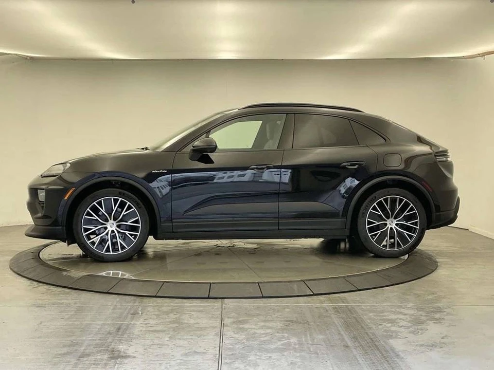 2026 Porsche Macan Electric - Image 2 of 4