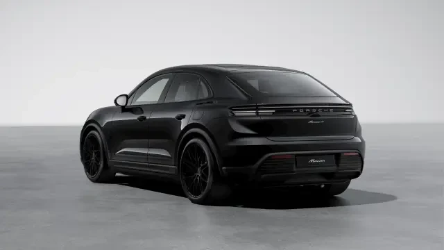 2026 Porsche Macan Electric - Image 22 of 31