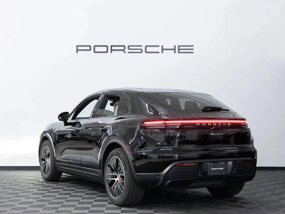 2026 Porsche Macan Electric - Image 3 of 5