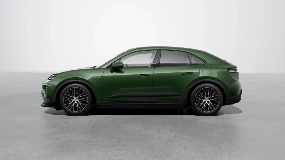 2026 Porsche Macan Electric - Image 15 of 31