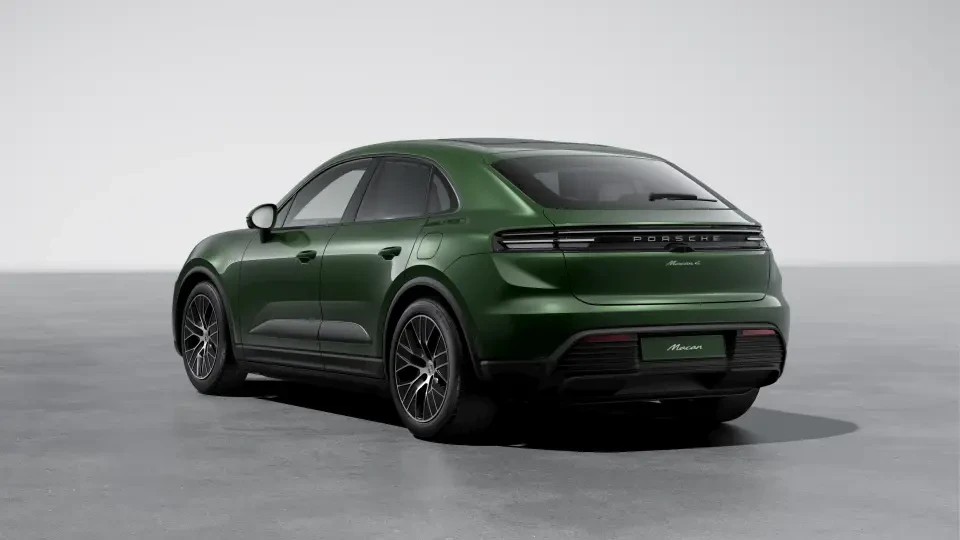 2026 Porsche Macan Electric - Image 23 of 31