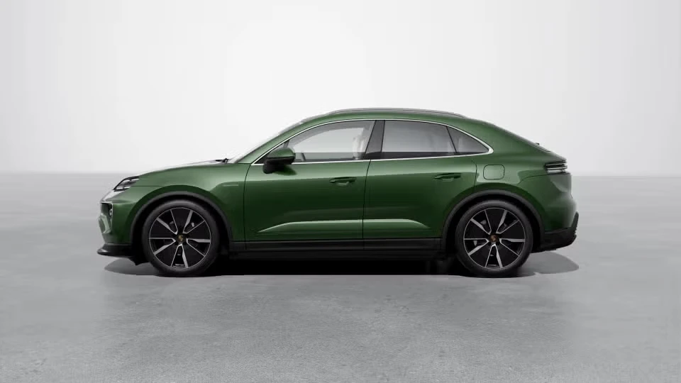 2026 Porsche Macan Electric - Image 11 of 31