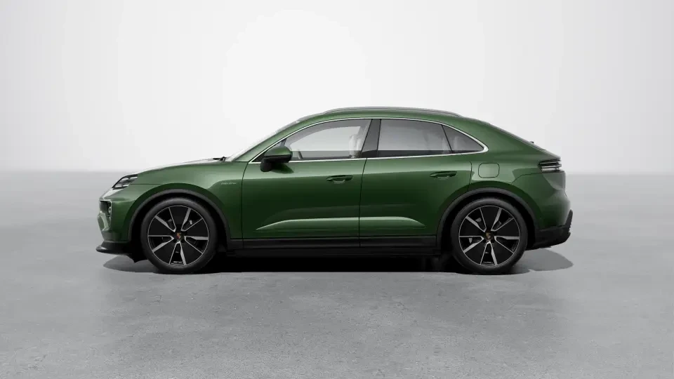 2026 Porsche Macan Electric - Image 15 of 31