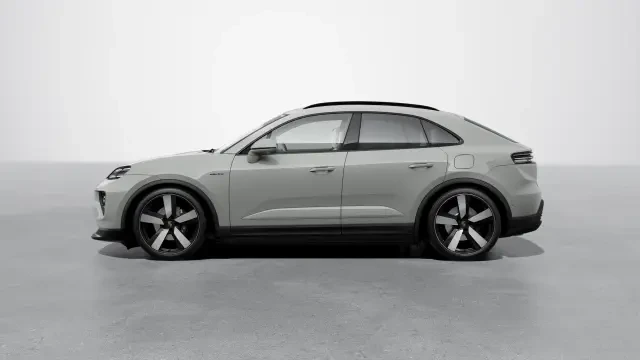 2026 Porsche Macan Electric - Image 14 of 31