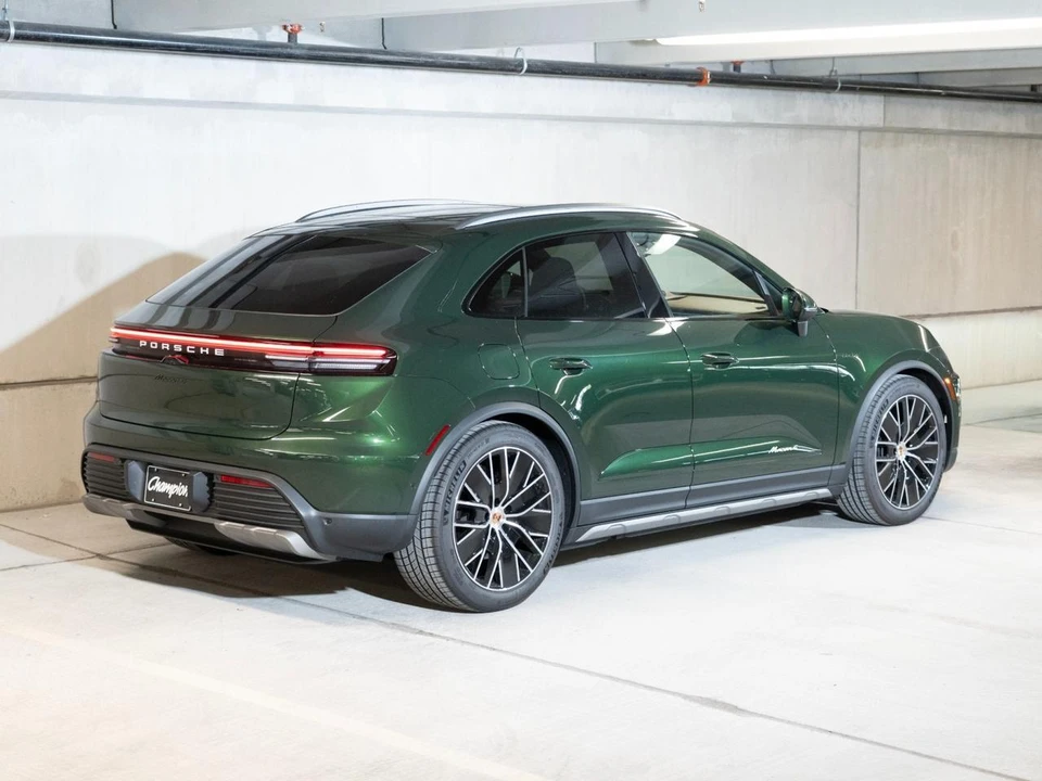 2026 Porsche Macan Electric - Image 9 of 29