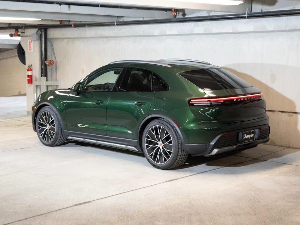 2026 Porsche Macan Electric - Image 3 of 29