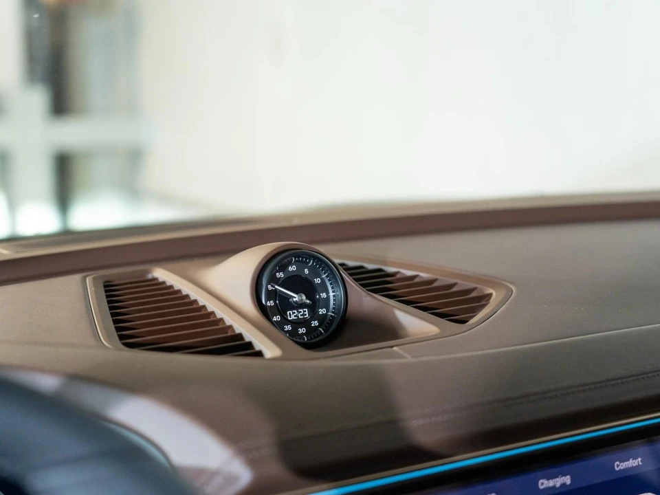 2026 Porsche Macan Electric - Image 20 of 29
