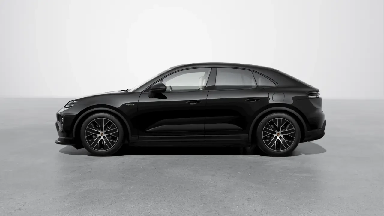 2026 Porsche Macan Electric - Image 16 of 30