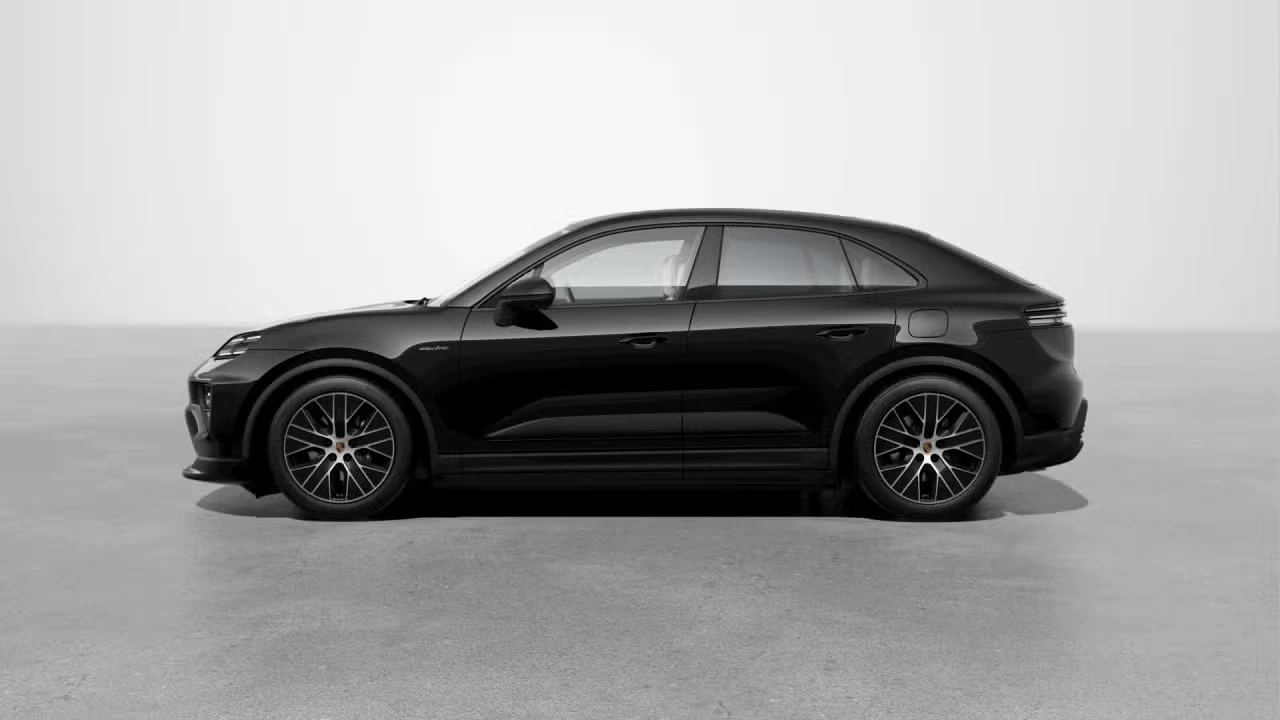 2026 Porsche Macan Electric - Image 12 of 30