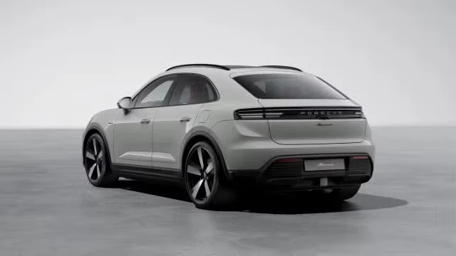2026 Porsche Macan Electric - Image 18 of 31