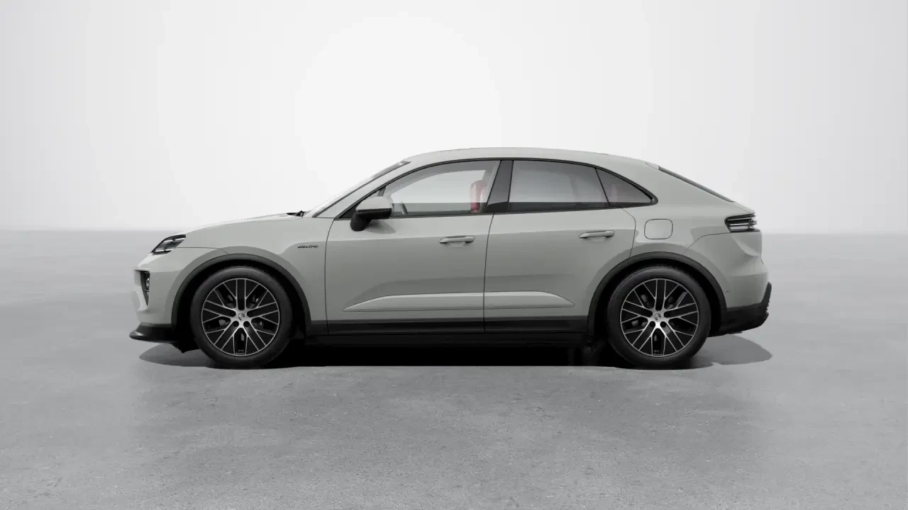 2026 Porsche Macan Electric - Image 16 of 31