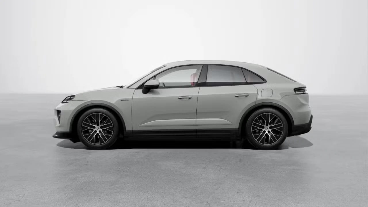 2026 Porsche Macan Electric - Image 12 of 31