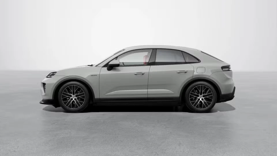 2026 Porsche Macan Electric - Image 11 of 31