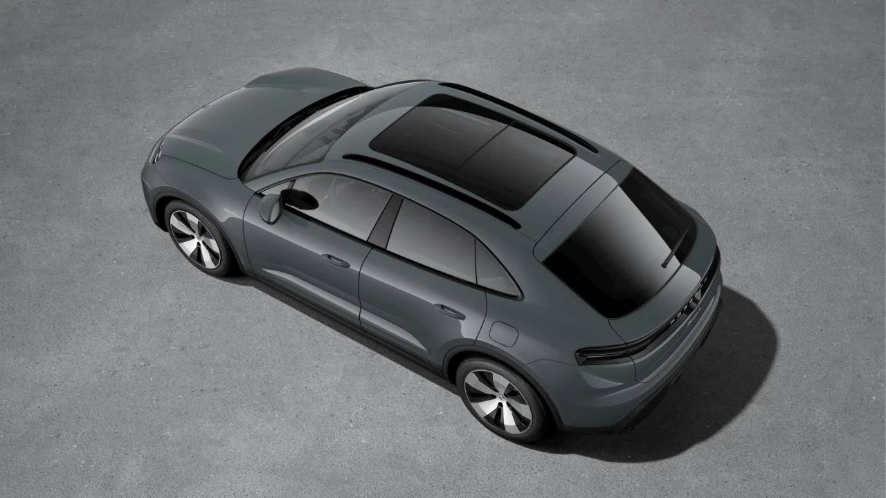 2026 Porsche Macan Electric - Image 4 of 10