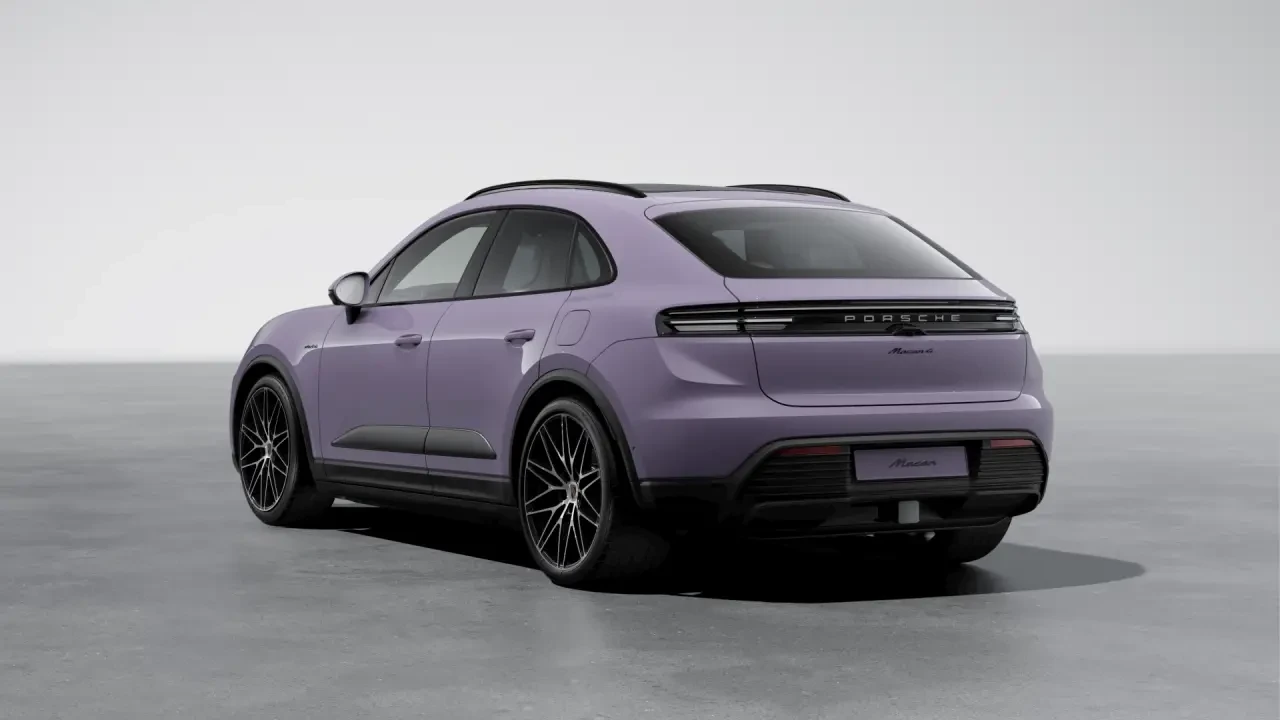 2026 Porsche Macan Electric - Image 24 of 30