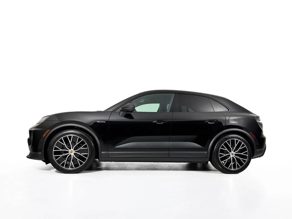 2026 Porsche Macan Electric - Image 2 of 5