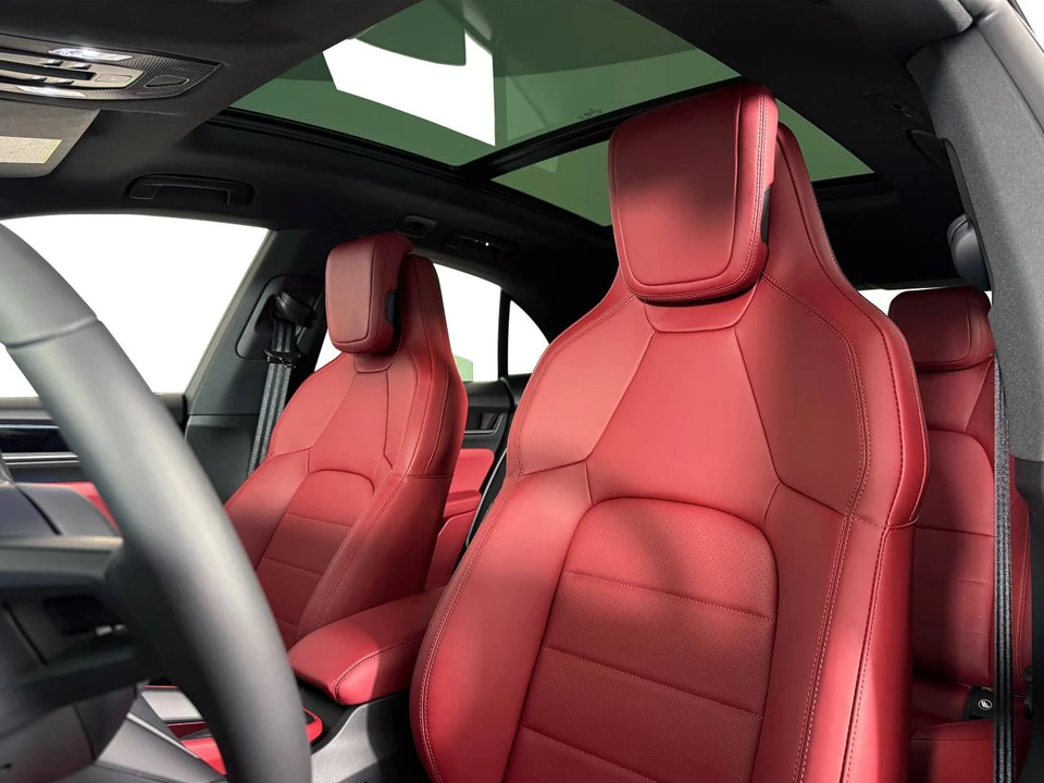 2026 Porsche Macan Electric - Image 5 of 5