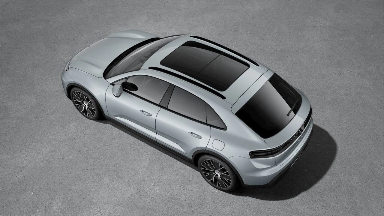 2026 Porsche Macan Electric - Image 4 of 10