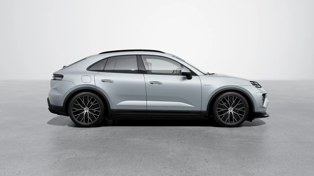 2026 Porsche Macan Electric - Image 6 of 10