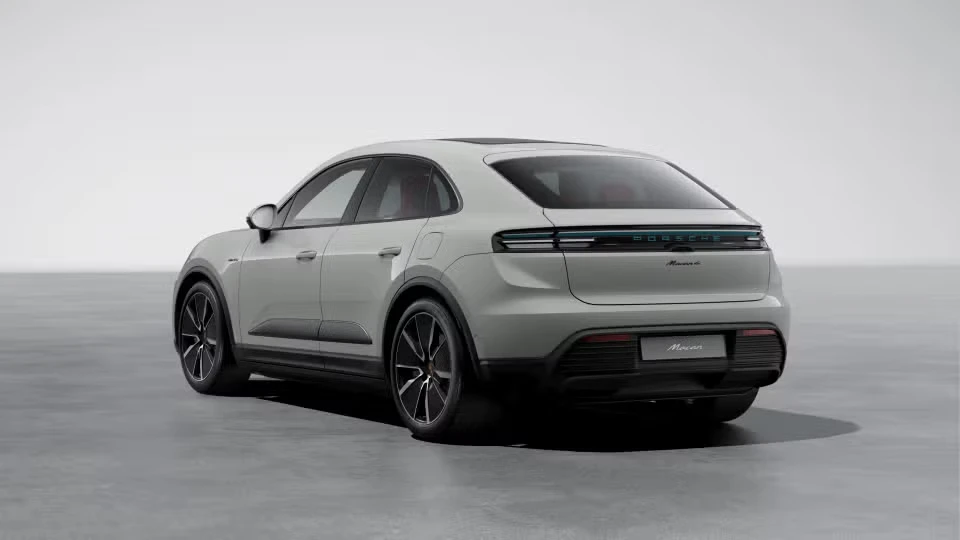 2026 Porsche Macan Electric - Image 19 of 30