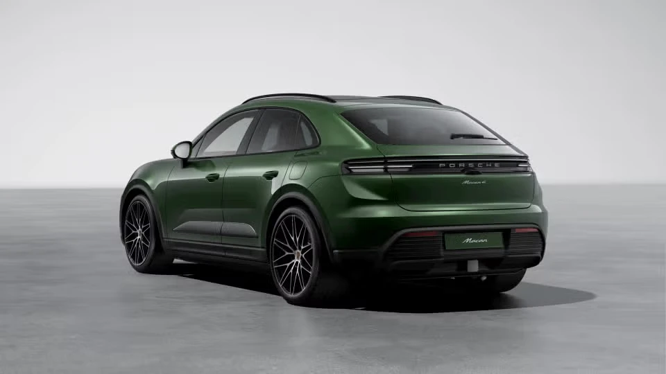 2026 Porsche Macan Electric - Image 19 of 30