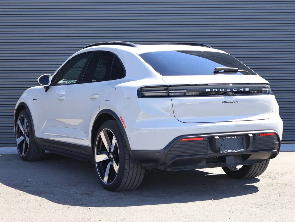 2026 Porsche Macan Electric - Image 3 of 5