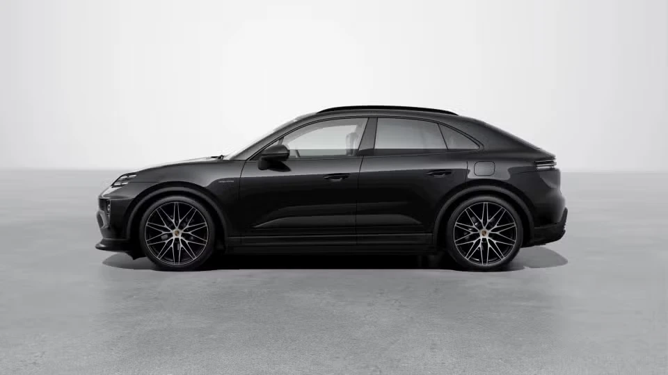 2026 Porsche Macan Electric - Image 11 of 31
