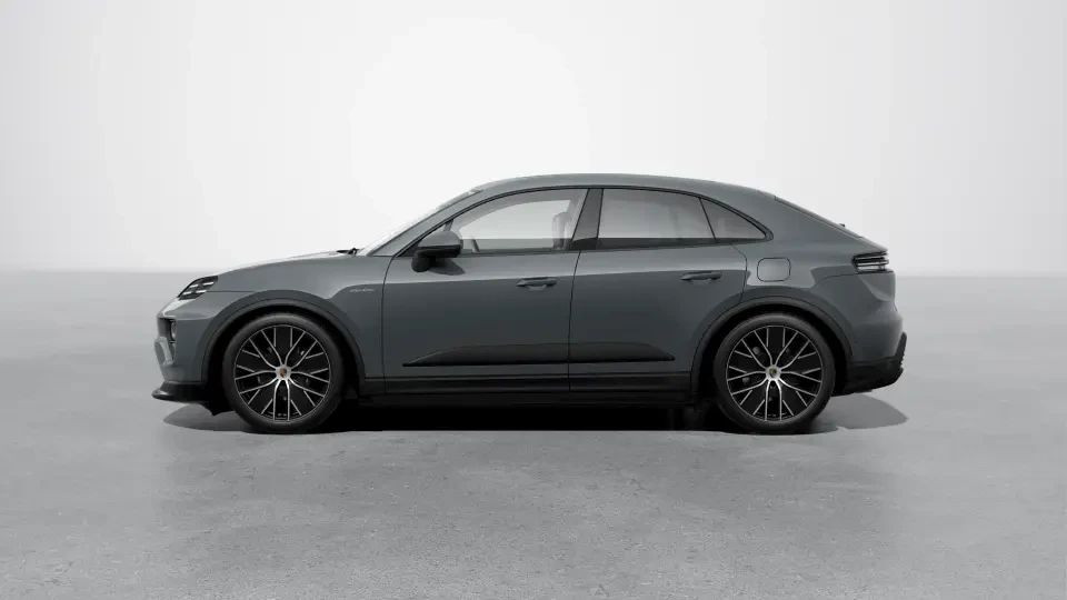 2026 Porsche Macan Electric - Image 15 of 31
