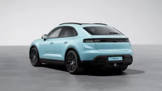 2026 Porsche Macan Electric - Image 17 of 31