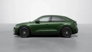 2026 Porsche Macan - Image 13 of 31