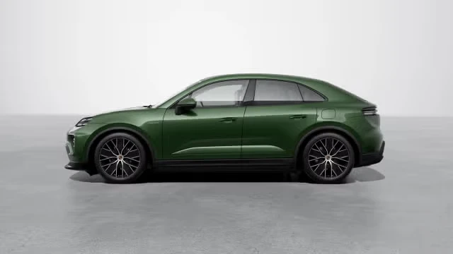 2026 Porsche Macan - Image 10 of 31