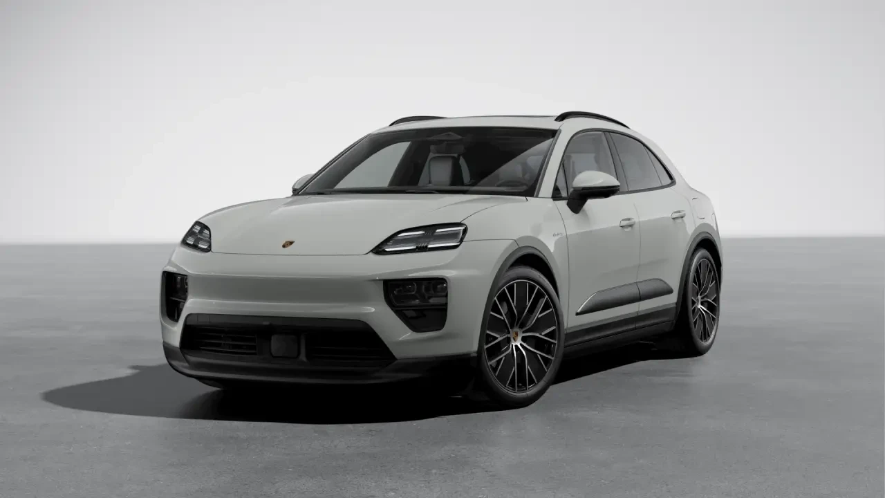 2026 Porsche Macan Electric - Image 8 of 31