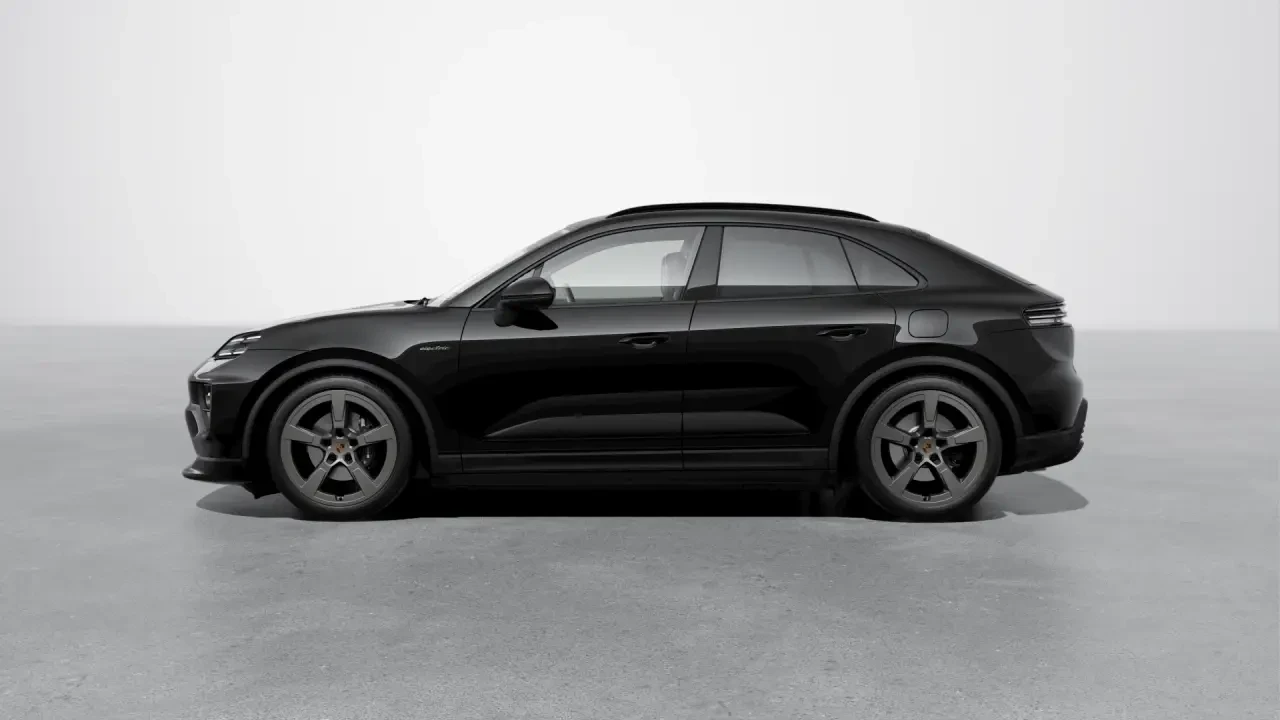 2026 Porsche Macan Electric - Image 16 of 31