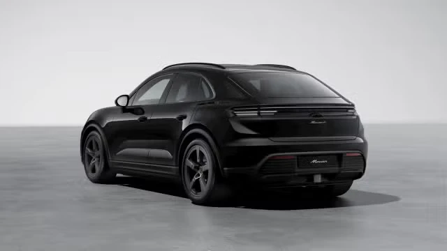2026 Porsche Macan Electric - Image 18 of 31