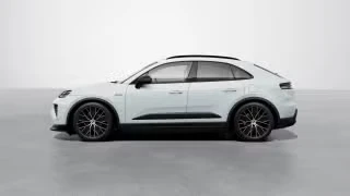 2026 Porsche Macan - Image 9 of 30