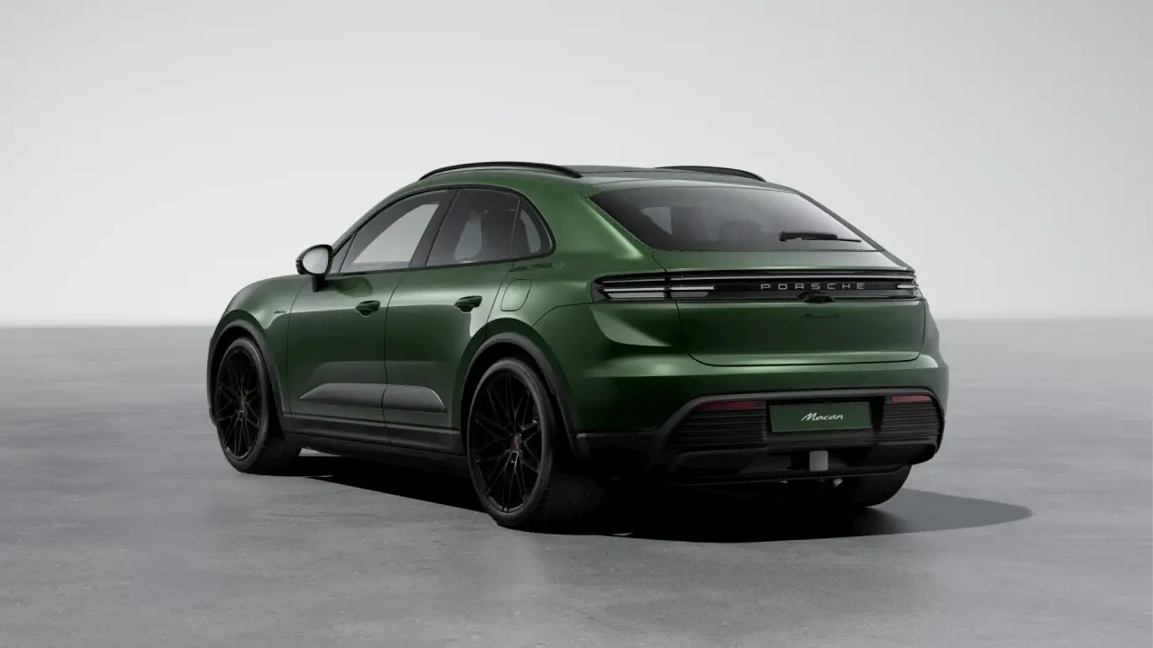 2026 Porsche Macan Electric - Image 24 of 30