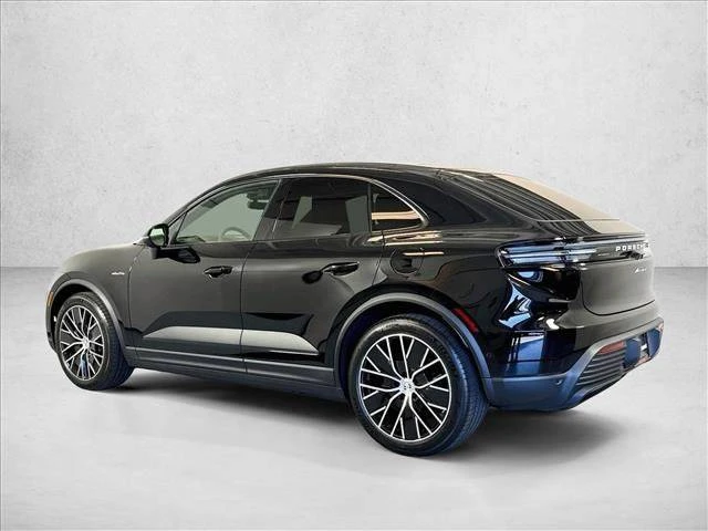 2026 Porsche Macan Electric - Image 3 of 5
