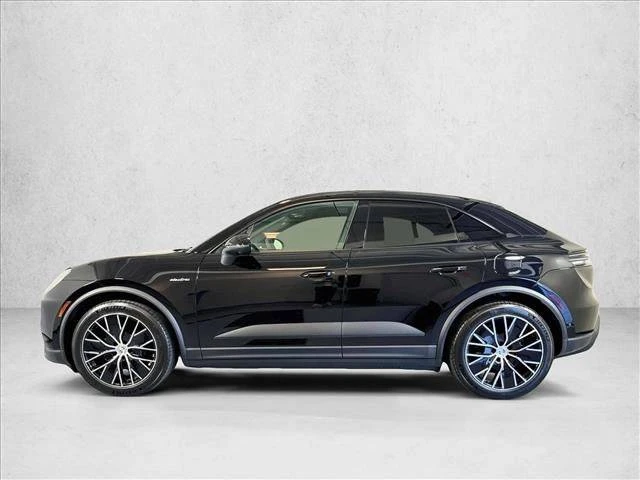 2026 Porsche Macan Electric - Image 2 of 5