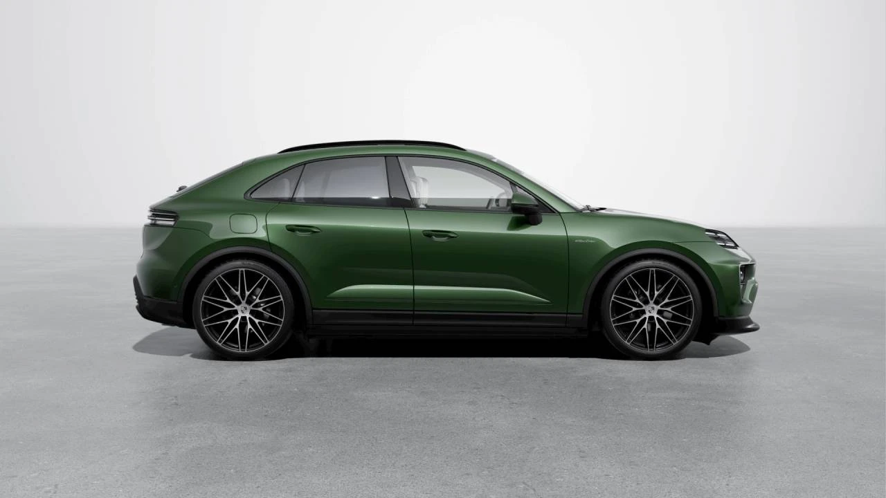 2026 Porsche Macan Electric - Image 6 of 10