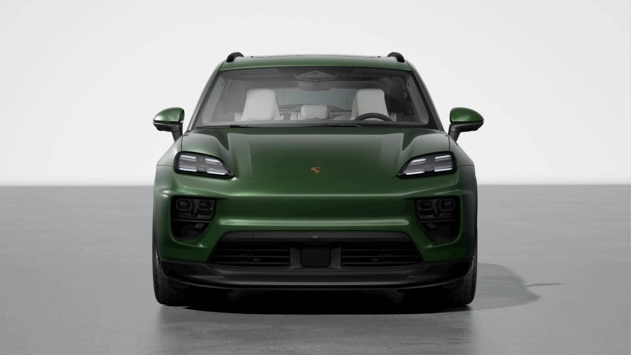 2026 Porsche Macan Electric - Image 8 of 10